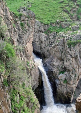 جاذبه های گردشگری ایران - آبشار گورگور مشکین شهر