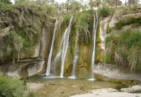 طبیعت زیبای بوشهر / آبشار فاریاب