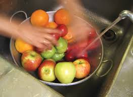 سبزیجات و میوه ها را چگونه تمیز و ضد عفونی کنیم