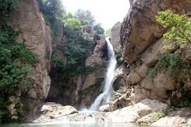 یکی از زیباترین آبشارهای ایران در چالدران